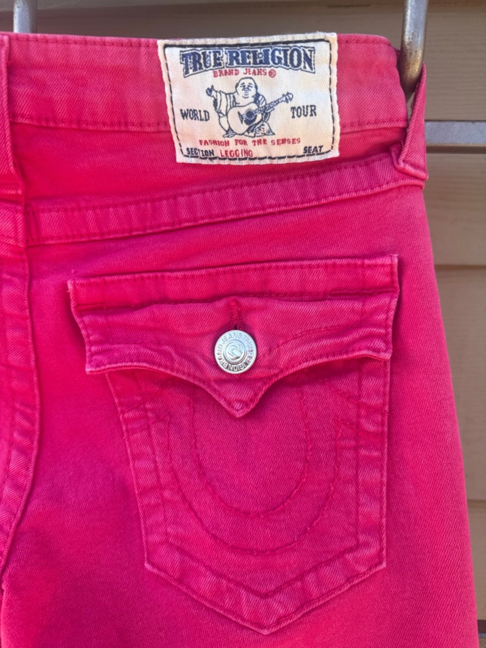 True Religion Bright Pretty Pink Slim Jean Leggings w/Signature 3 Flap pockets